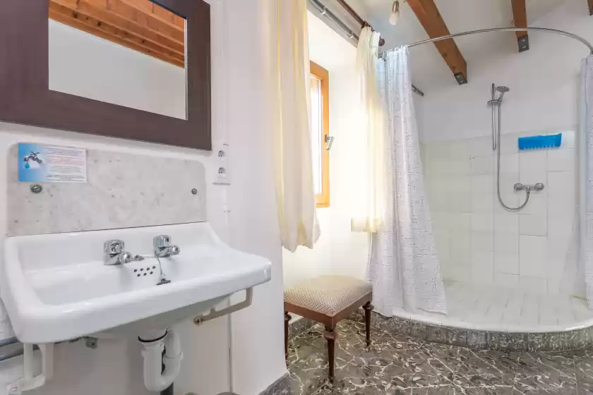 Holiday rentals in Finca son costa, Montuïri