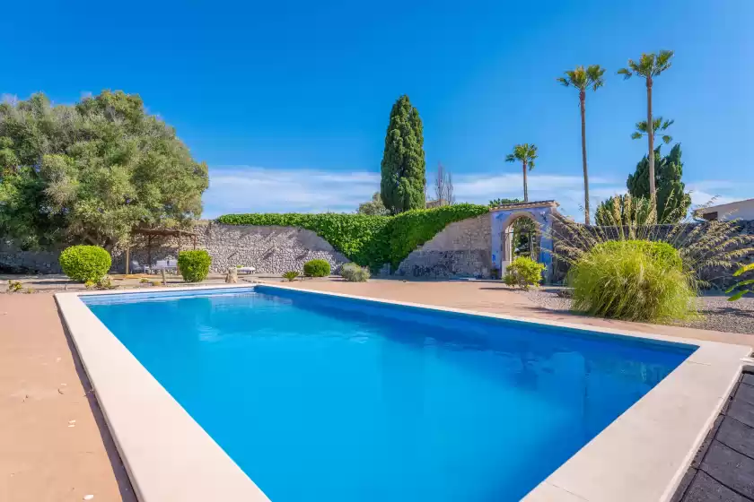 Holiday rentals in Finca son costa, Montuïri