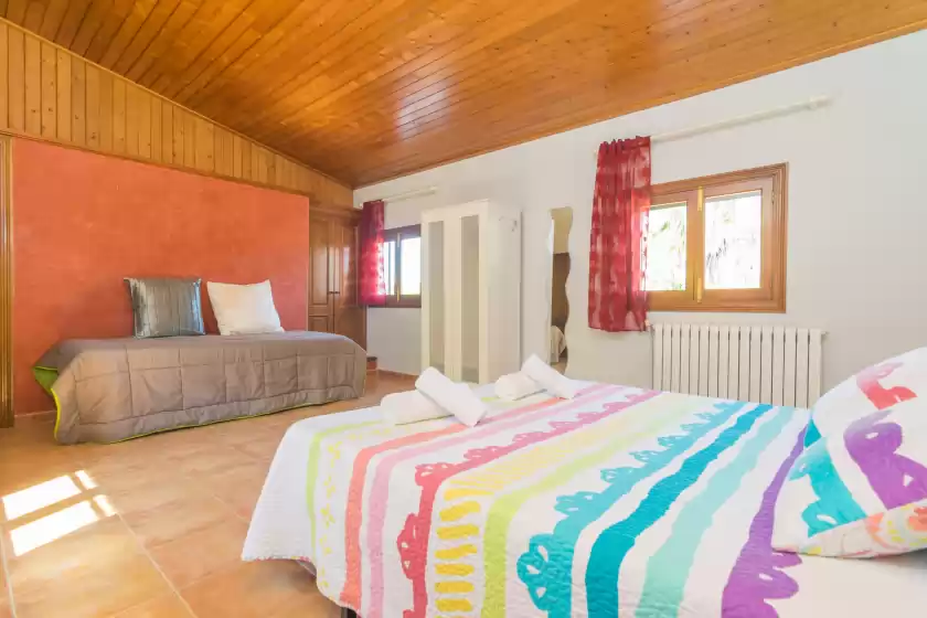 Holiday rentals in Can toni corona, Muro