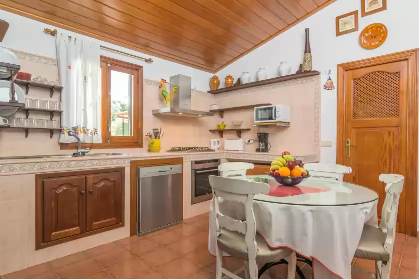 Holiday rentals in Can toni corona, Muro