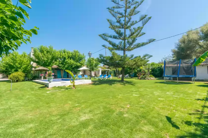 Holiday rentals in Can toni corona, Muro