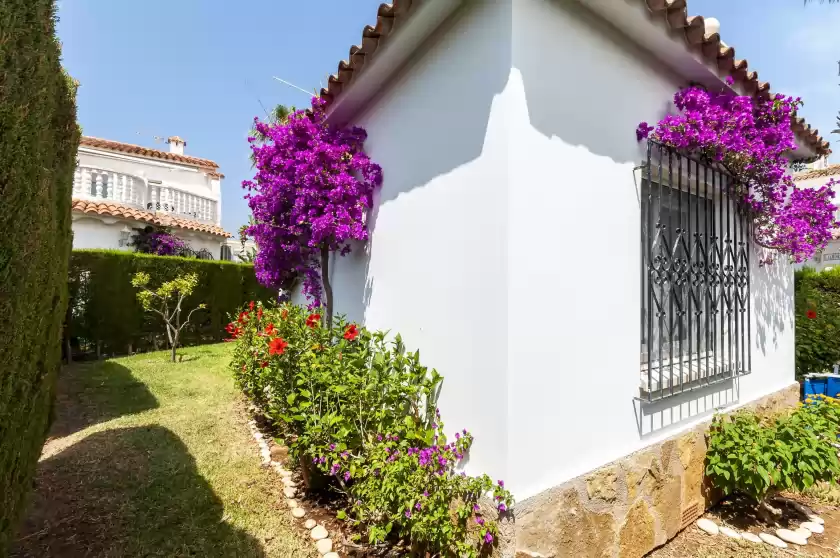 Holiday rentals in Beach & chill, Urbanització Platja d'Oliva