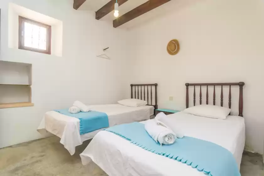 Holiday rentals in Cas sastret, Son Sardina