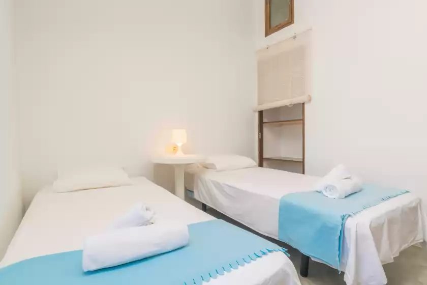 Holiday rentals in Cas sastret, Son Sardina