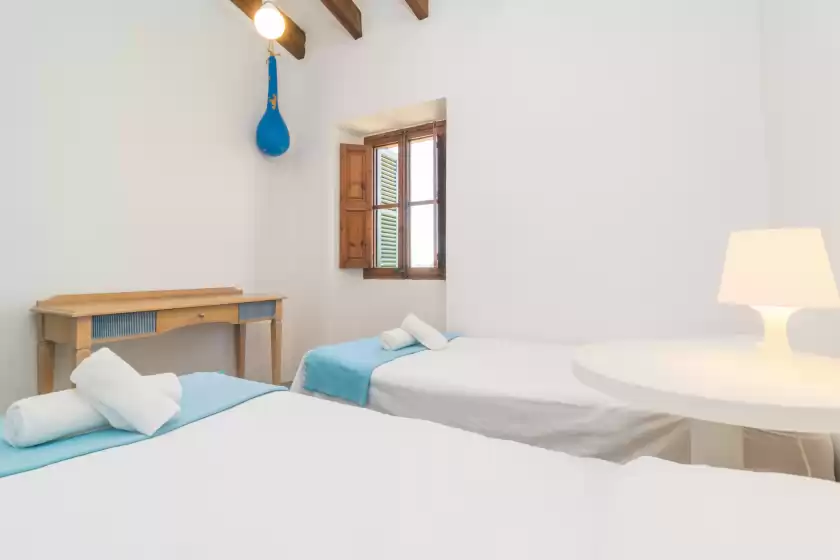 Holiday rentals in Cas sastret, Son Sardina