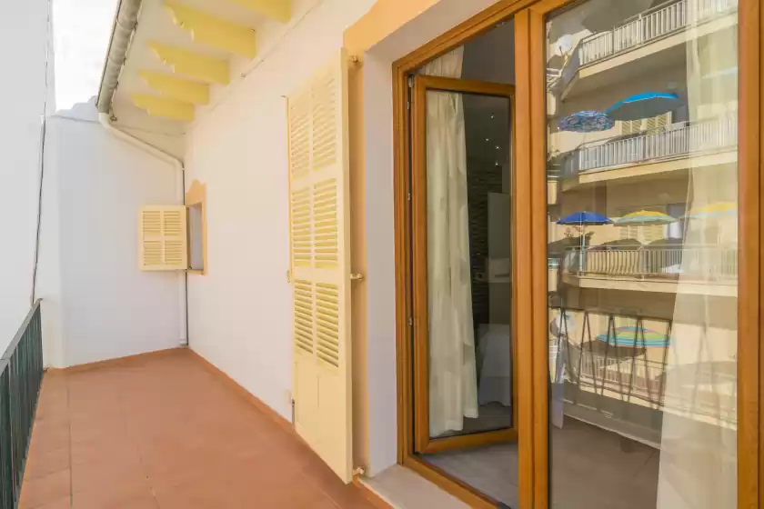 Holiday rentals in Mafloras luxury&beach apartame, Cala Millor