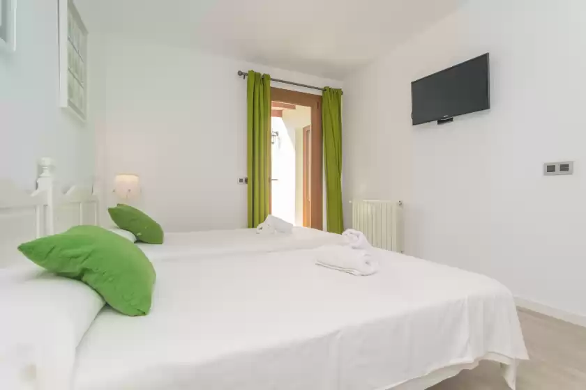 Holiday rentals in Mafloras luxury&beach apartame, Cala Millor