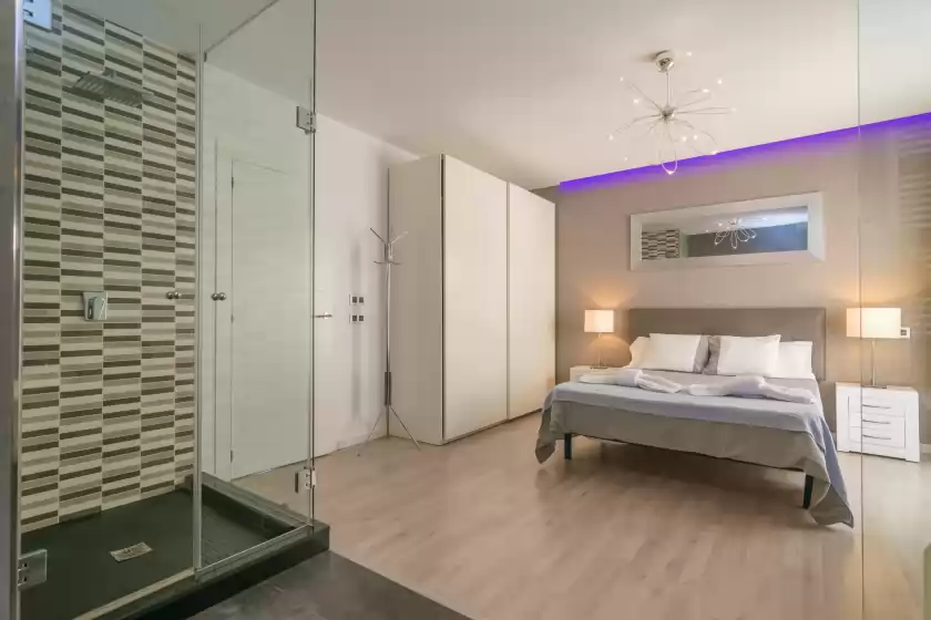 Holiday rentals in Mafloras luxury&beach apartame, Cala Millor