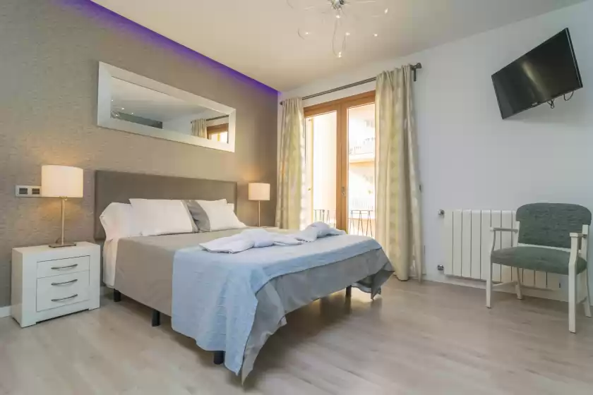Holiday rentals in Mafloras luxury&beach apartame, Cala Millor