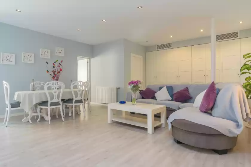 Holiday rentals in Mafloras luxury&beach apartame, Cala Millor