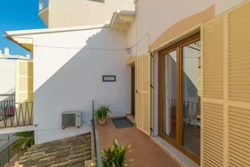 Holiday rentals in Mafloras luxury&beach apartame, Cala Millor