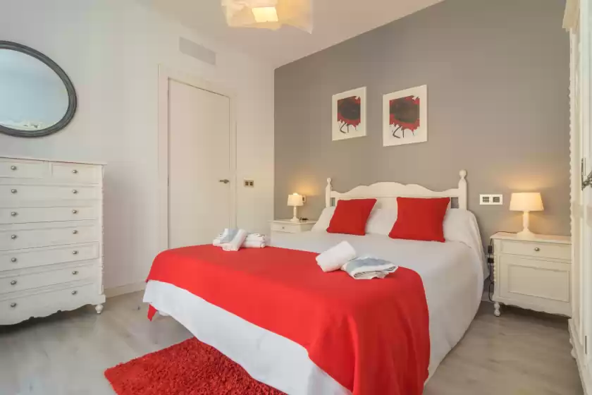 Holiday rentals in Mafloras luxury&beach apartame, Cala Millor