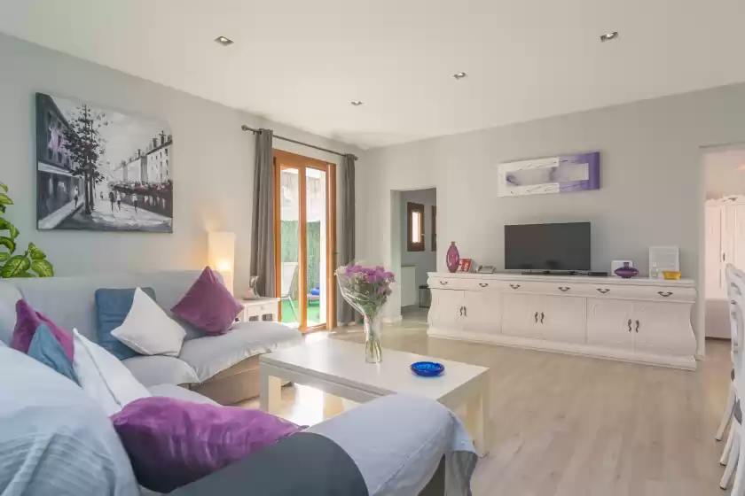 Holiday rentals in Mafloras luxury&beach apartame, Cala Millor