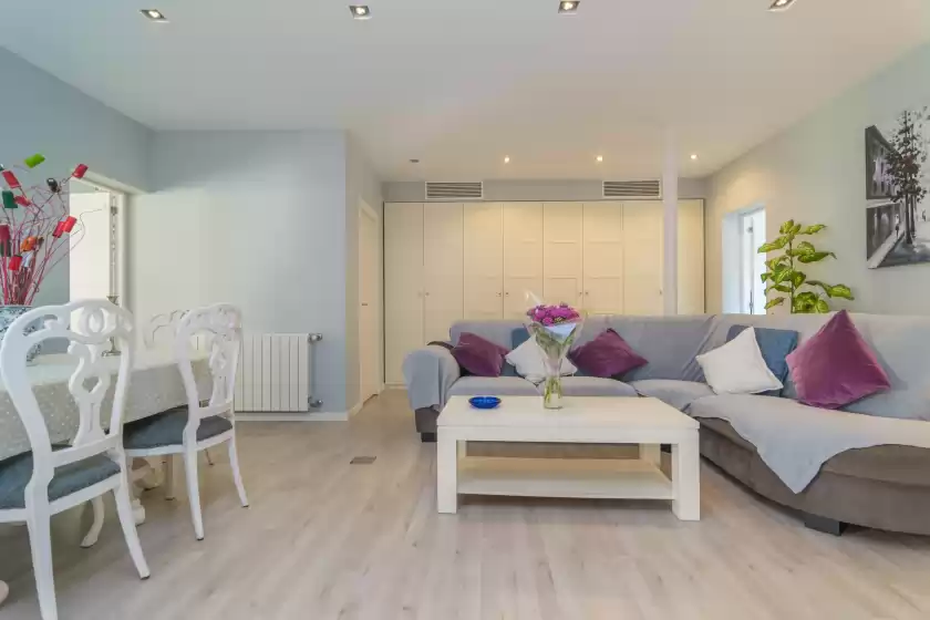 Holiday rentals in Mafloras luxury&beach apartame, Cala Millor