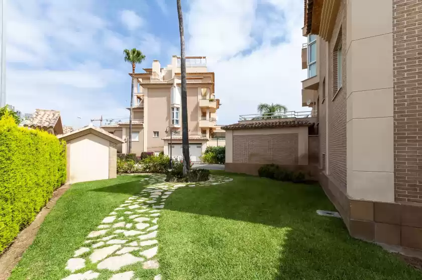 Holiday rentals in Buganvilla, Oliva