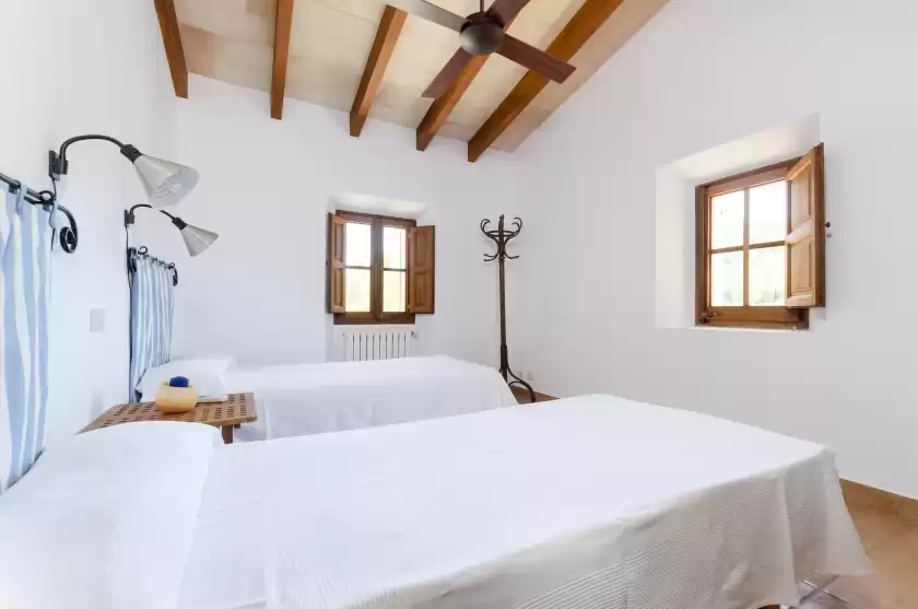 Holiday rentals in Des oms, Felanitx