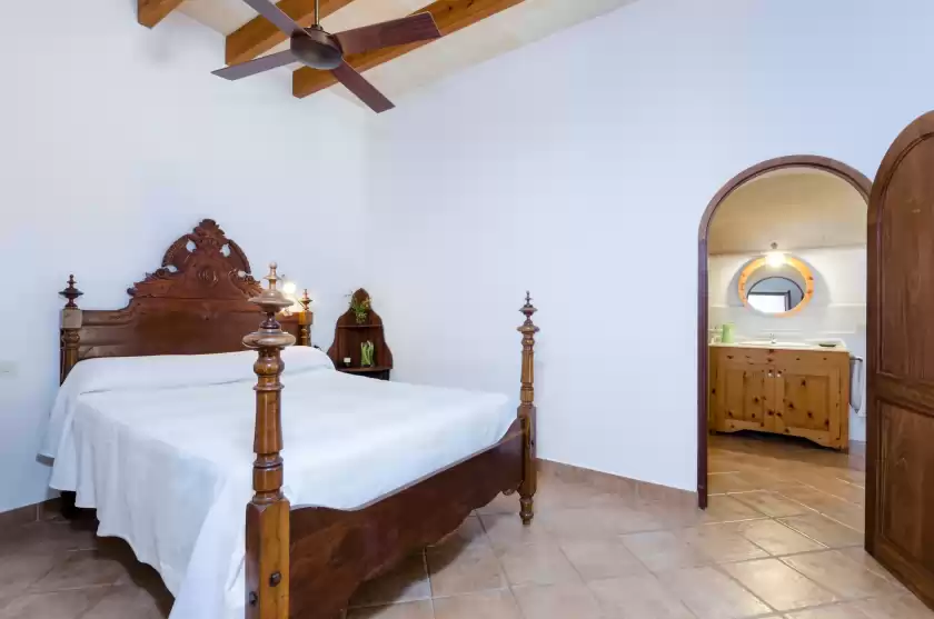Holiday rentals in Des oms, Felanitx