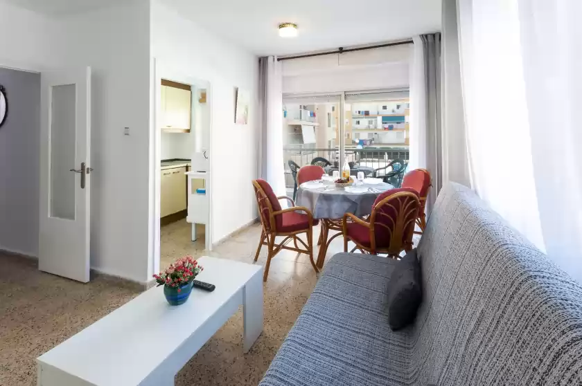 Holiday rentals in Estudio, Grau i Platja