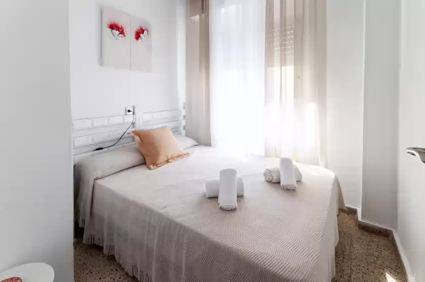Holiday rentals in Estudio, Grau i Platja