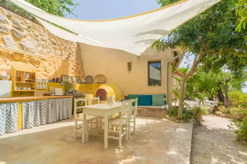 Holiday rentals in Ca'n tomeu - adults only, Bunyola