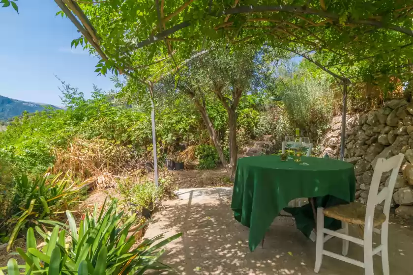 Holiday rentals in Ca'n tomeu - adults only, Bunyola
