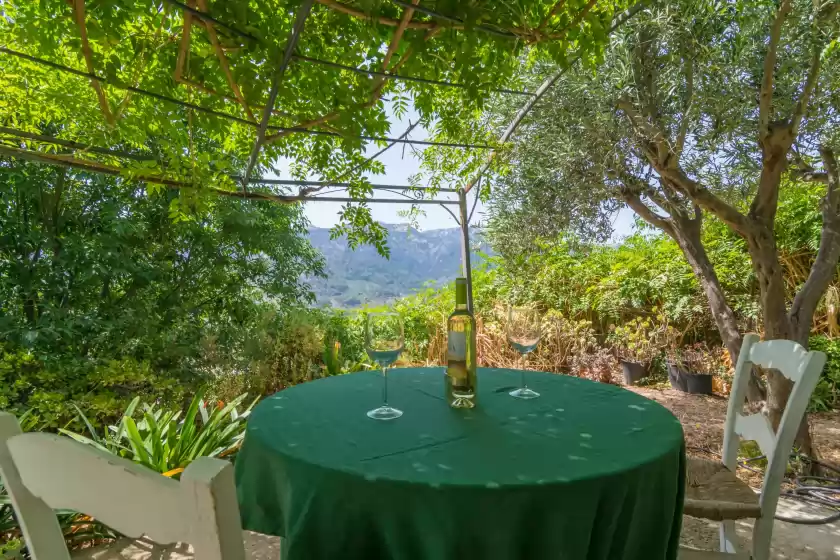 Holiday rentals in Ca'n tomeu - adults only, Bunyola