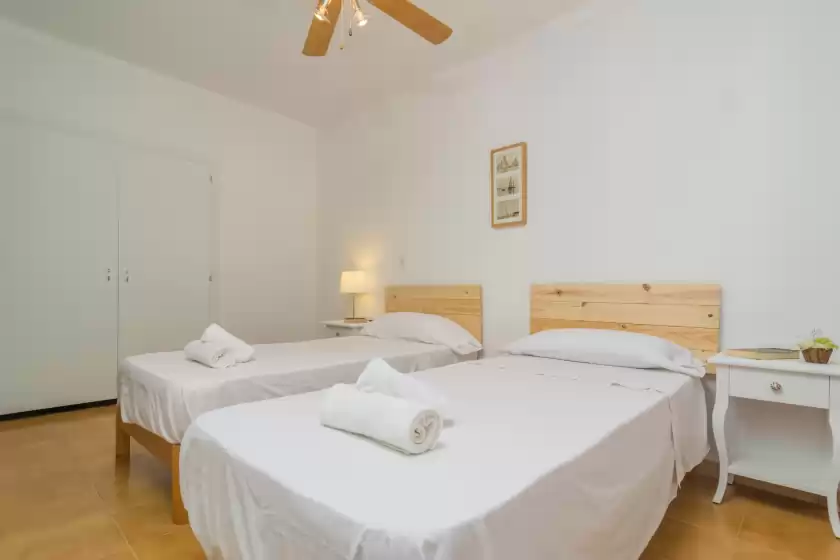 Location de vacances à Can clavell, Urbanització Montfarrutx