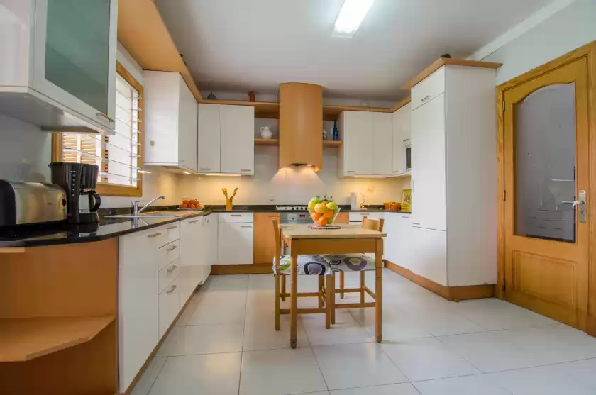 Holiday rentals in Sa roqueta 8, Portopetro