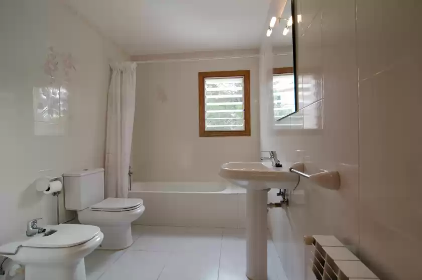 Holiday rentals in Sa roqueta 8, Portopetro