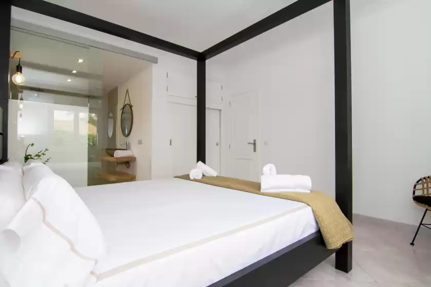 Holiday rentals in Es bon patro, Son Serra de Marina
