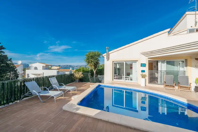 Holiday rentals in Can panxota