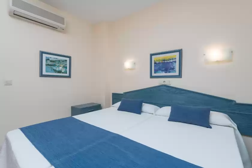Holiday rentals in Oro del mar iv apartamento o2, Canyamel