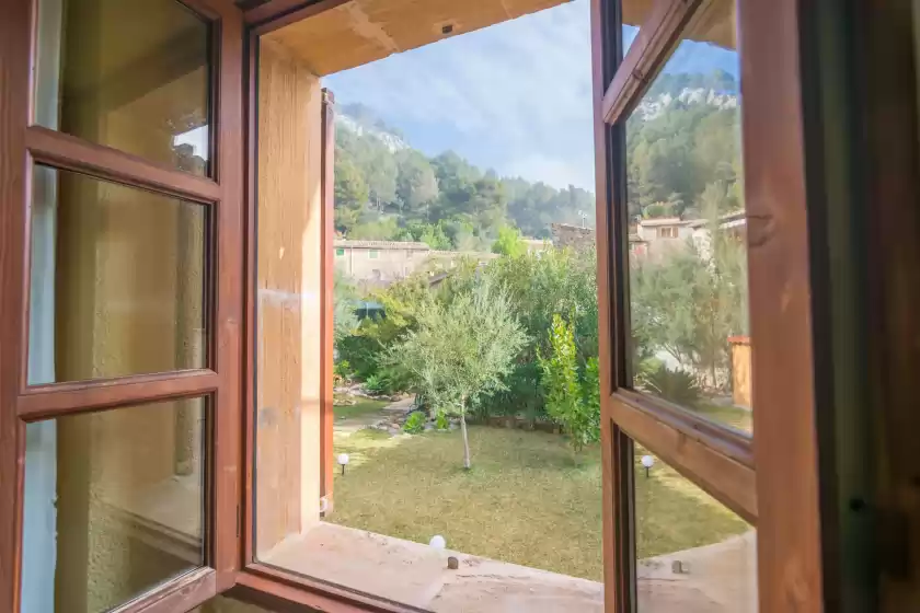 Holiday rentals in Ca na borrasa, Caimari