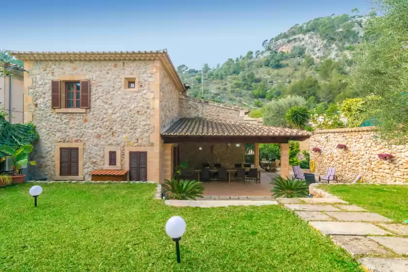 Holiday rentals in Ca na borrasa