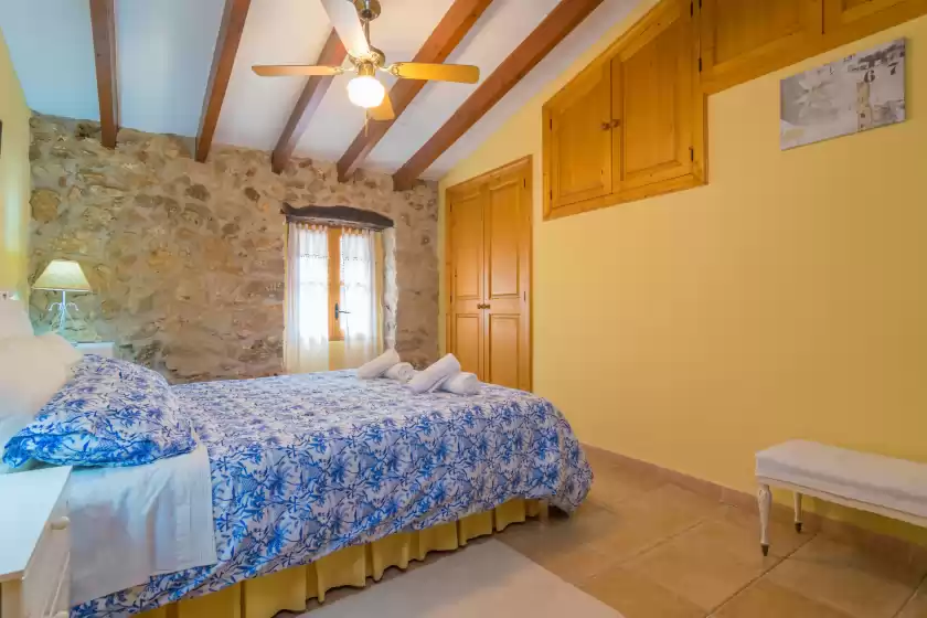 Holiday rentals in Ca na borrasa, Caimari