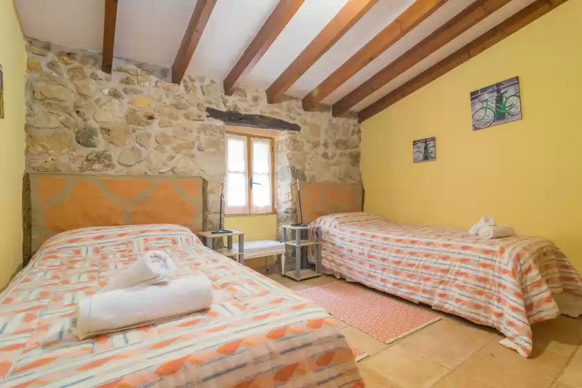 Holiday rentals in Ca na borrasa, Caimari