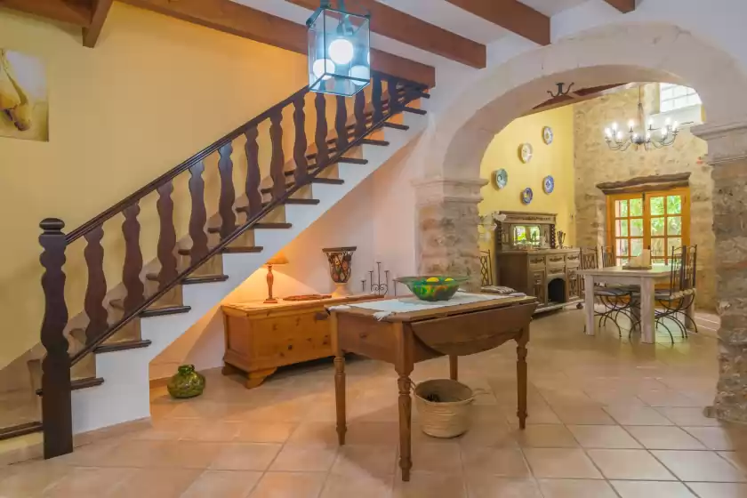 Holiday rentals in Ca na borrasa, Caimari