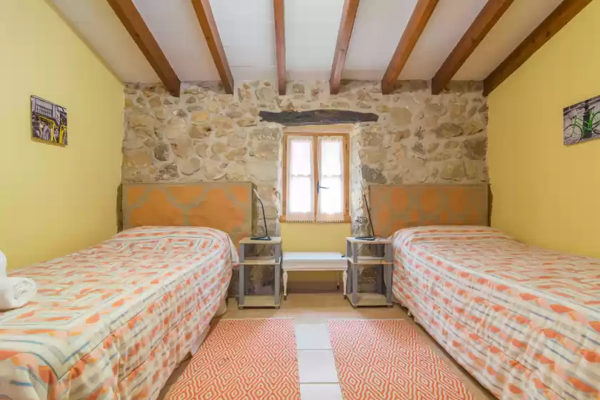 Holiday rentals in Ca na borrasa, Caimari