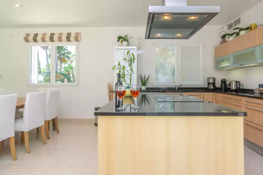 Holiday rentals in Mon obert, Cala Ferrera