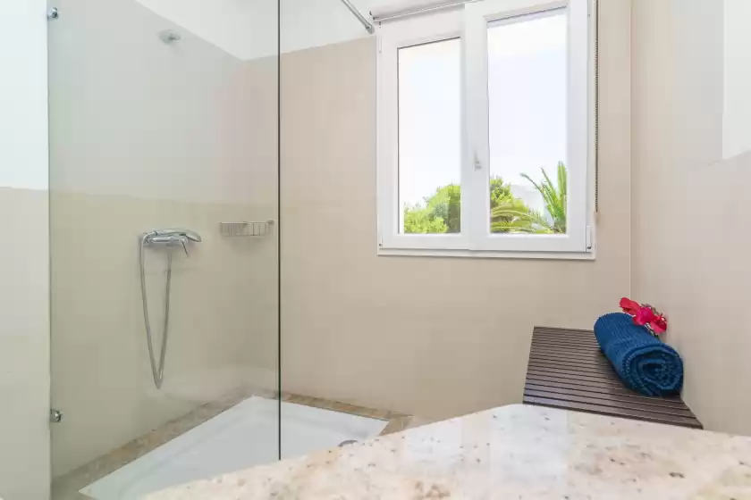 Holiday rentals in Mon obert, Cala Ferrera