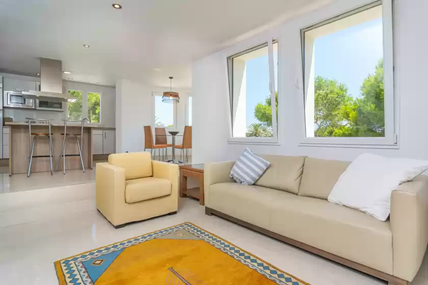 Holiday rentals in Mon obert, Cala Ferrera