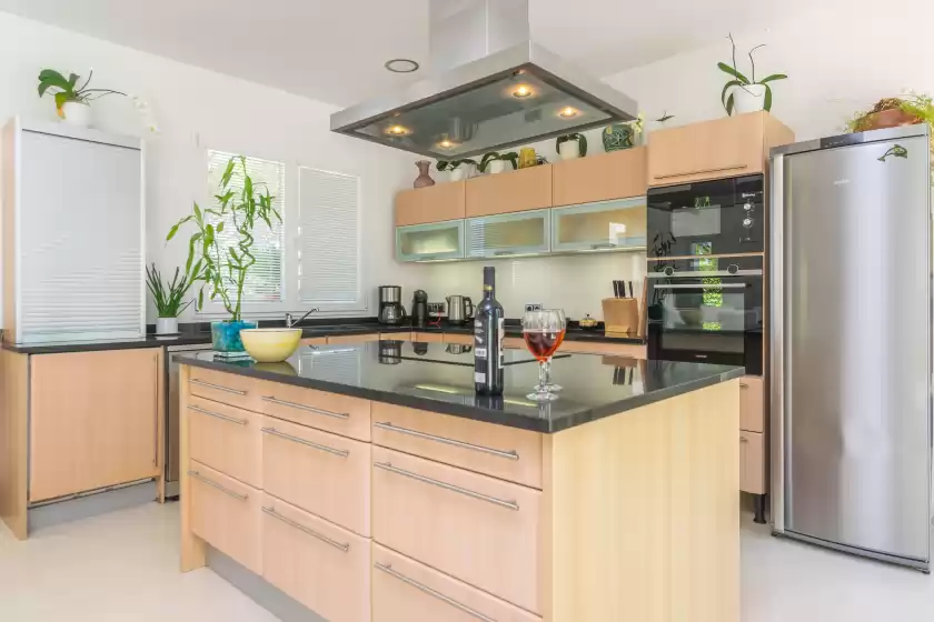 Holiday rentals in Mon obert, Cala Ferrera