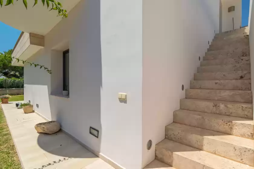 Holiday rentals in Mon obert, Cala Ferrera