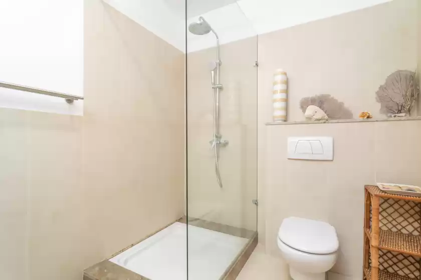 Holiday rentals in Mon obert, Cala Ferrera