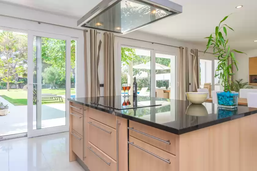 Holiday rentals in Mon obert, Cala Ferrera