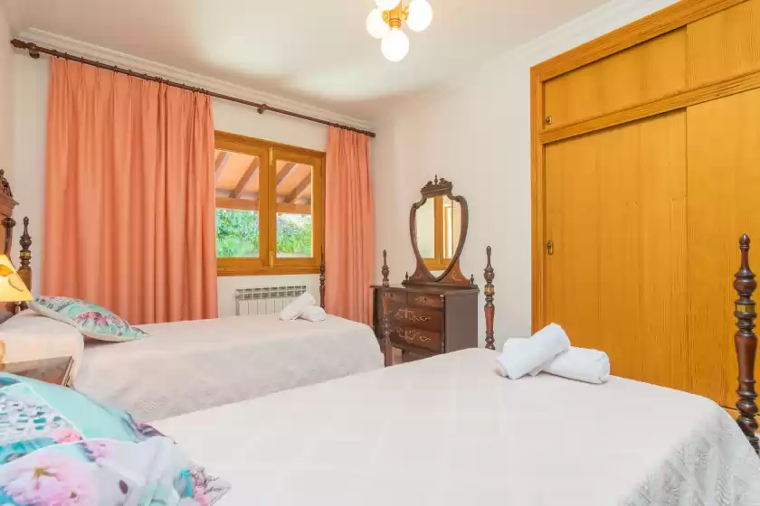Holiday rentals in Villa ginebro, Port de Pollença