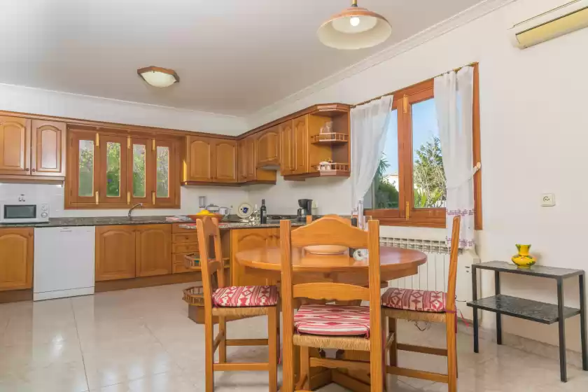 Holiday rentals in Villa ginebro, Port de Pollença
