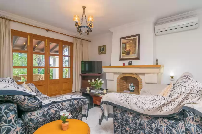 Holiday rentals in Villa ginebro, Port de Pollença