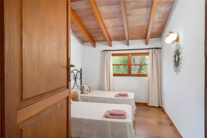 Holiday rentals in Ca na marga, el Vilà