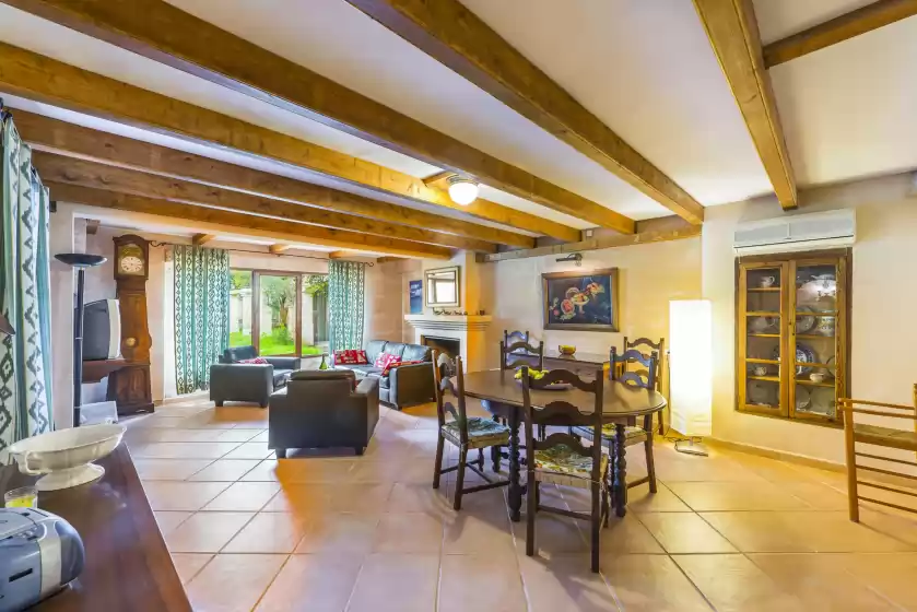 Holiday rentals in Ses vacances, Campos